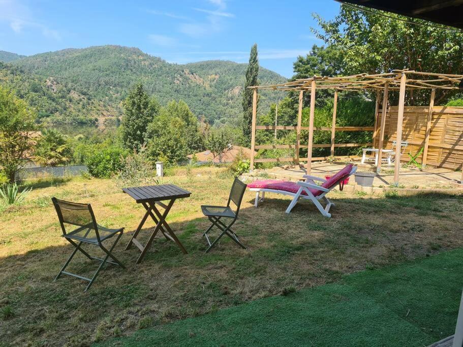 Le Chalet Des Amis Aurec-Sur-Loire Buitenkant foto